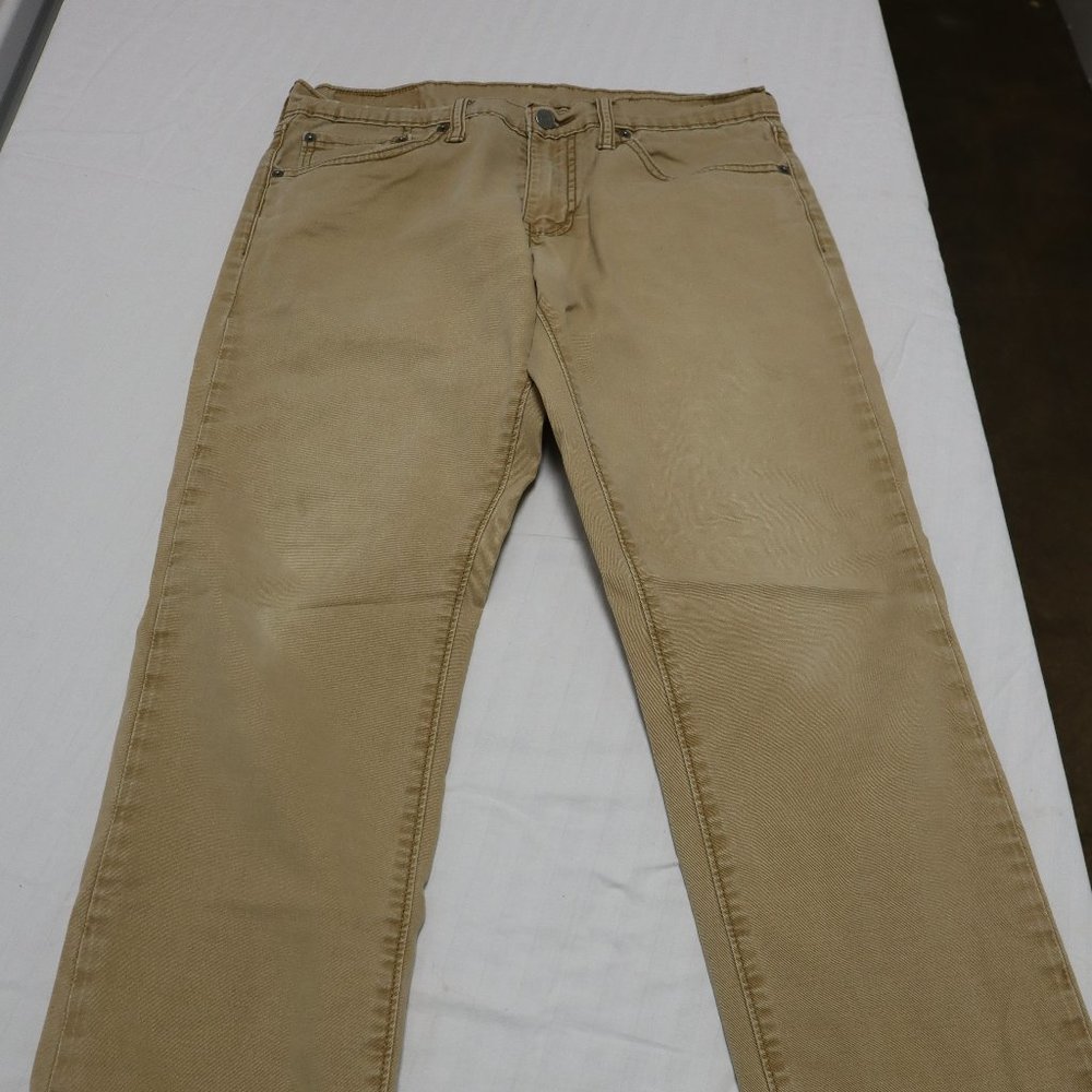 Levis pants , Khakis, size 32-30